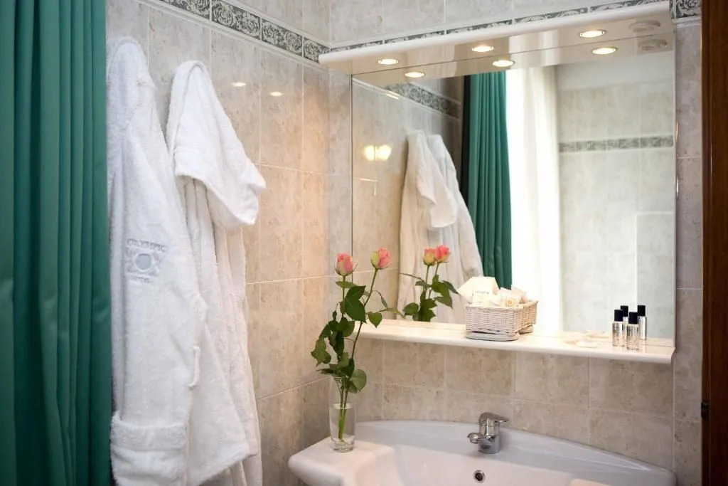 Royal Olympic Hotel