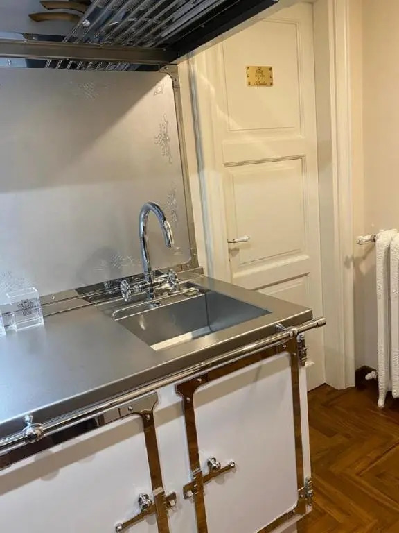 Regal House Roma Capucci 6