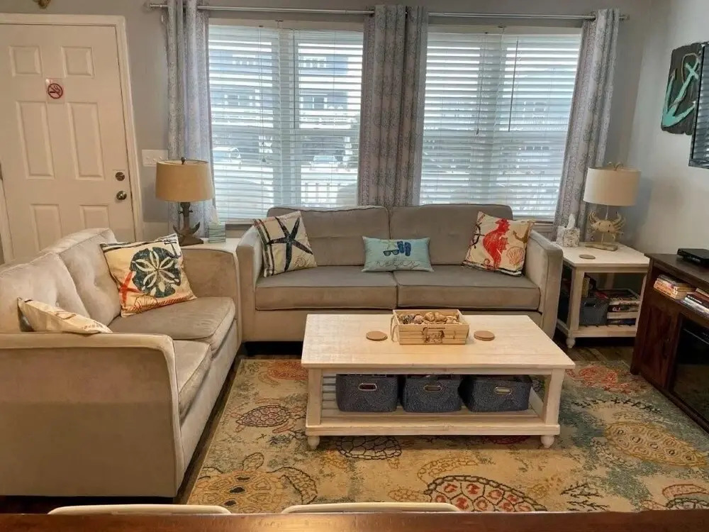 Sandy Bottoms 4 Bedroom Home by RedAwning