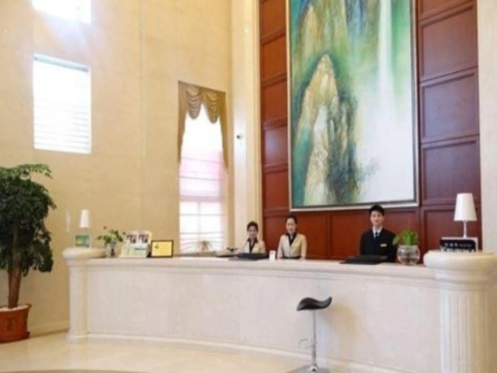 Yi Li Ao Si Te Hotel