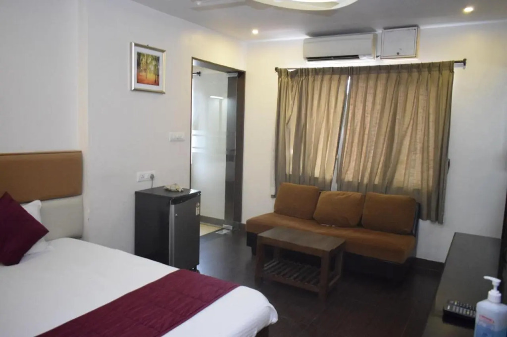 Hotel Tamizh Park