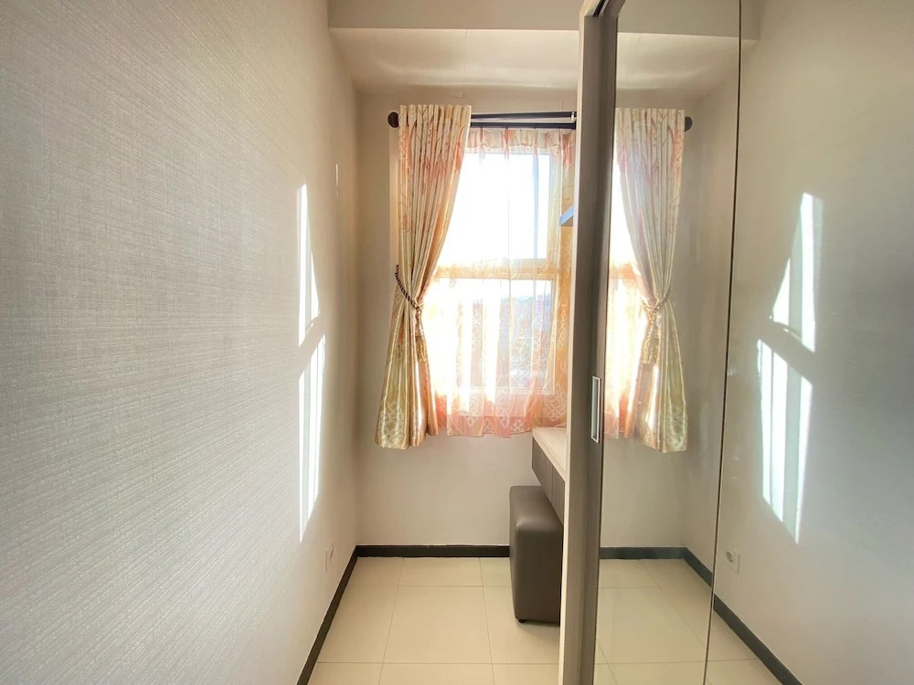 Cozy And Serene 2Br Apartment At Parahyangan Residence