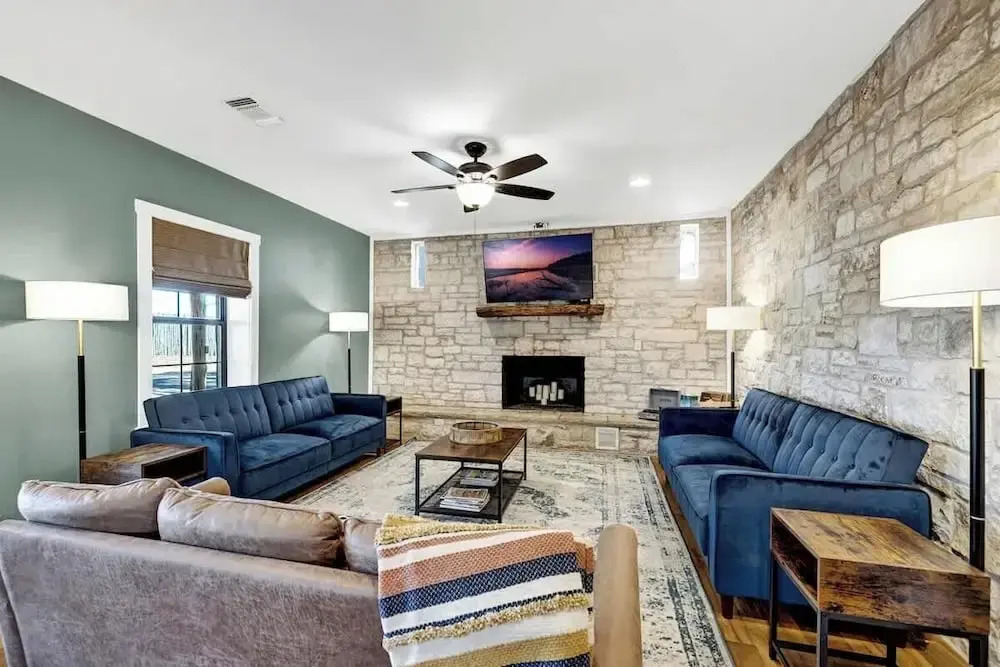 Willies House With Country Views - Shared Party Barn