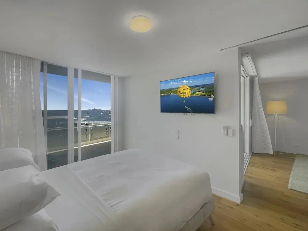 Spacious Modern Apartment in Batemans Bay