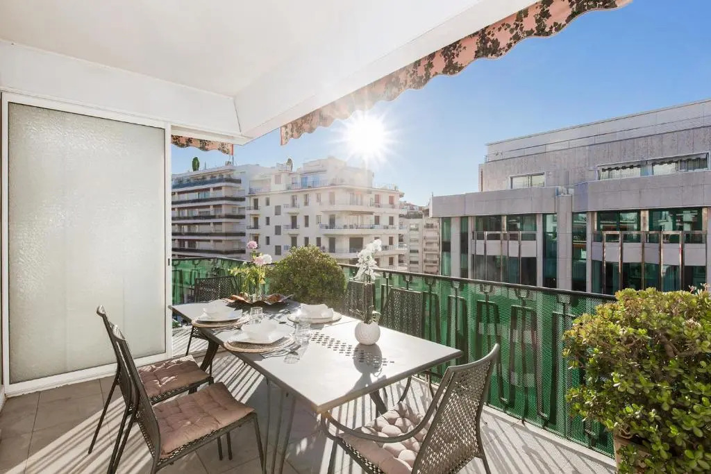 Mariott Area: Sunny 2 Beds /2 Baths