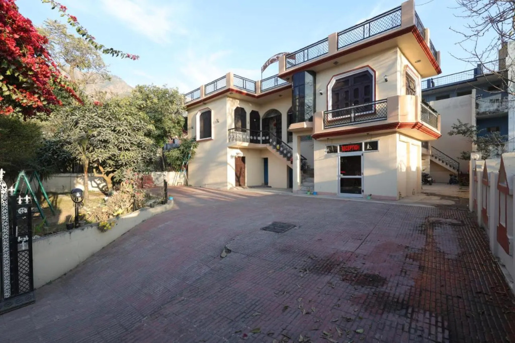 Goroomgo Adhya Inn Bhimtal