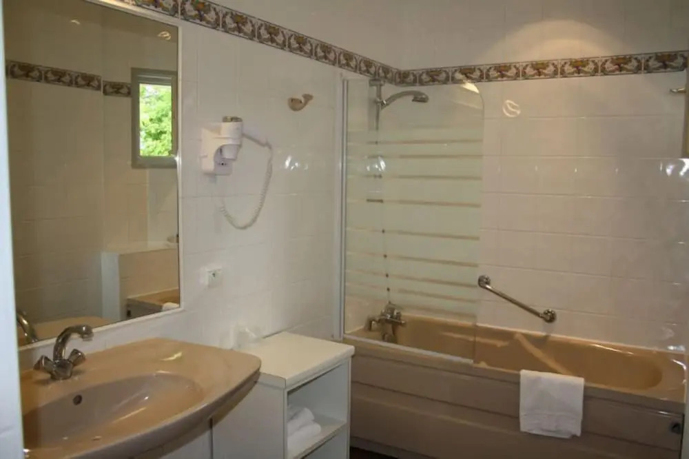 Le Charollais Motel Contact-Hôtel