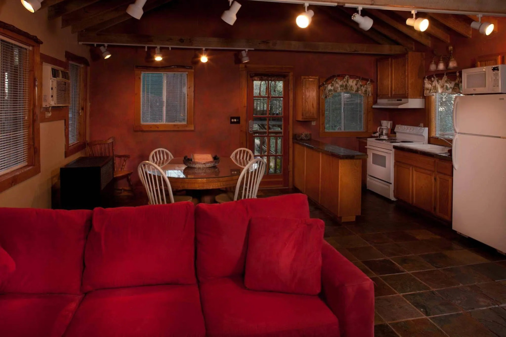 Idyllwild Bunkhouse