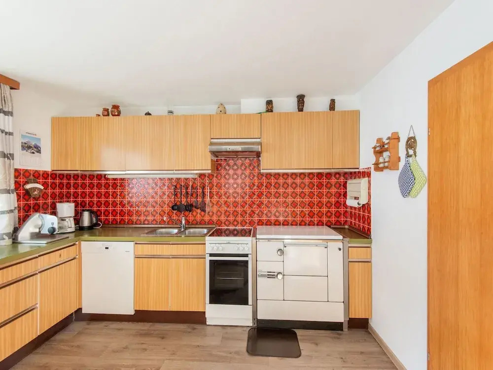 Chalet in Hainzenberg near Ski Slopes