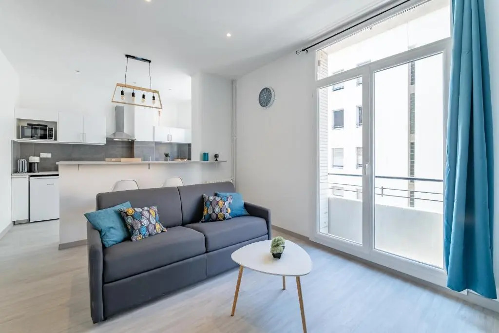 Appart entier avec 1 chambre, 4 personnes max+ internet(FIBRE) / Entire Flat with 1 bedroom, for 4 people max + internet (FIBER OPTIC)