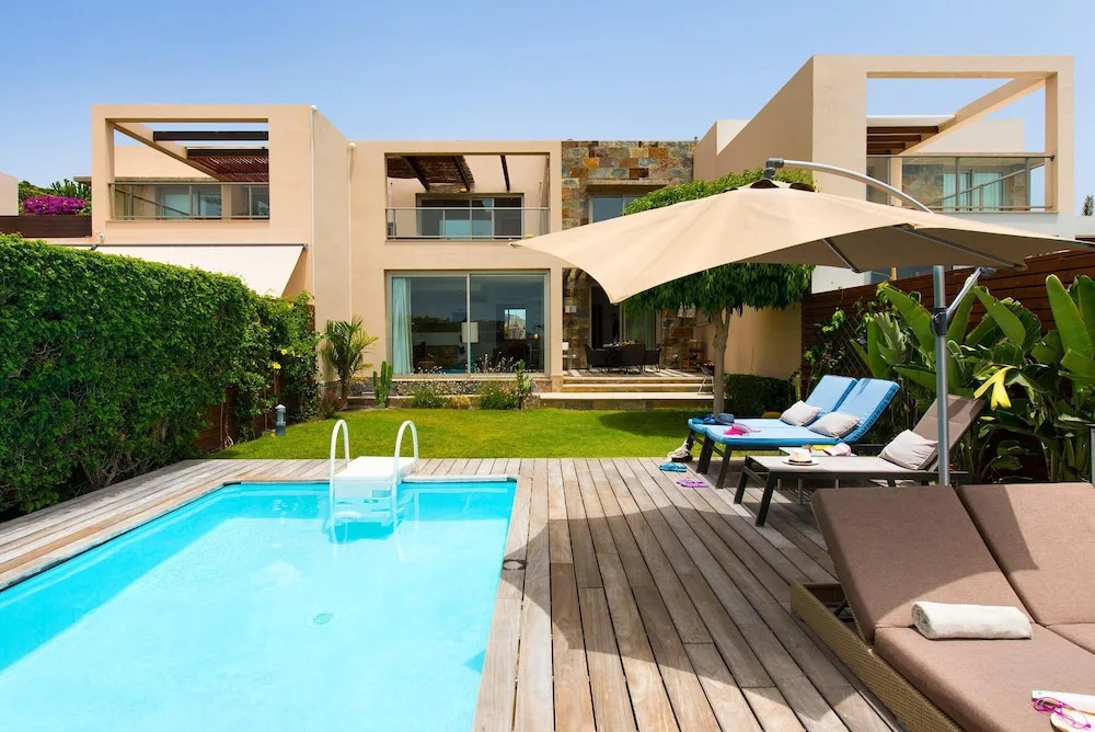 Villa With Pool in Salobre Golf Resort Golfers 2
