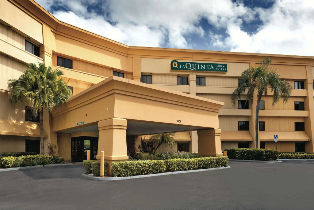 La Quinta by Wyndham Miami Airport East
