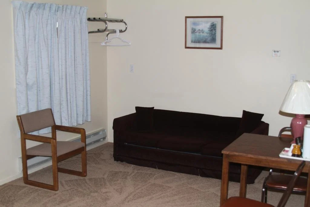 Badlands Hotel & Campground
