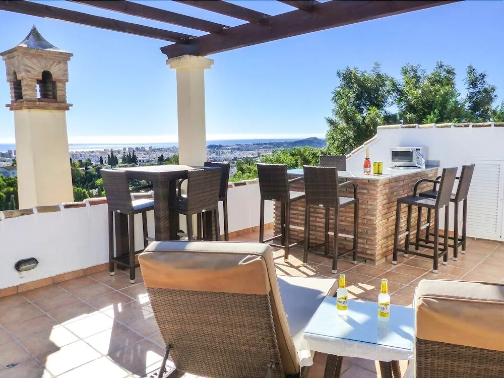 Marvelous Villa with Infinity Pool Ref 85