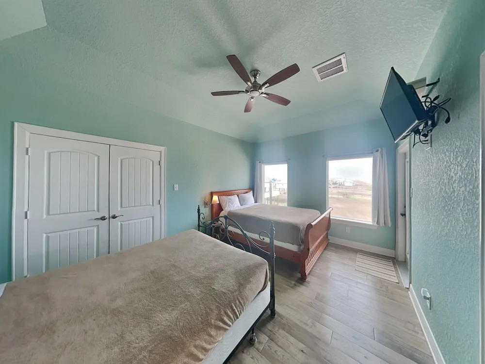 Seaside Eden by Ryson Vacation Rentals