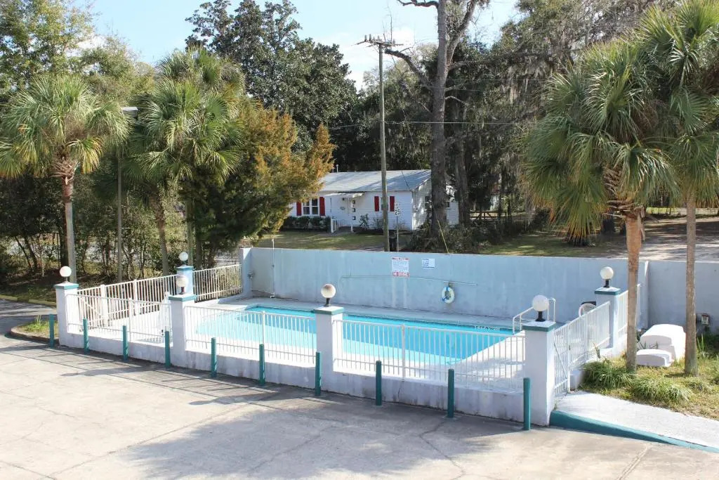 Travelers Inn Gainesville