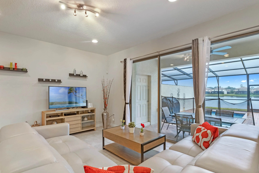 4 Bedrooms / 3.5 Bathrooms / Windsor at Westside (8882 GC), Kissimmee, US