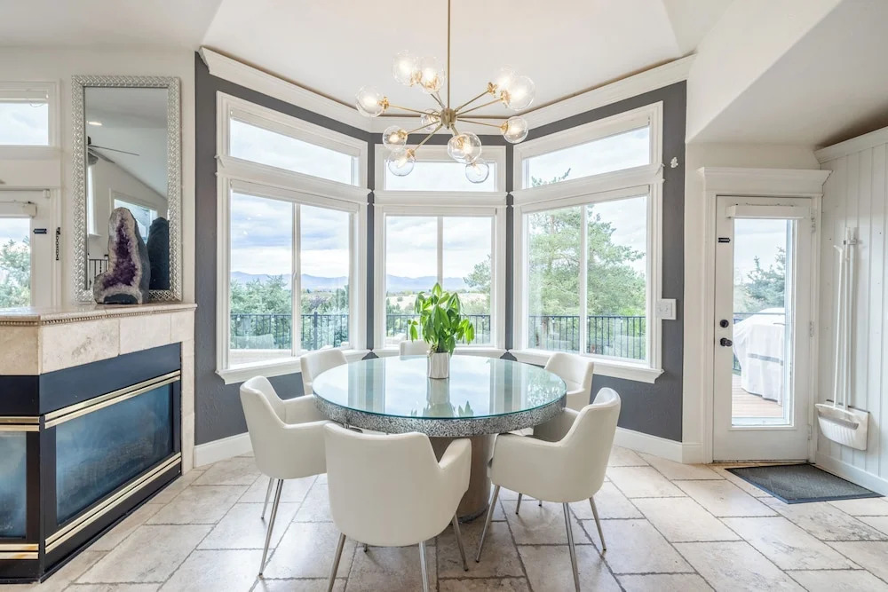 Huge 4,000 Sq Ft Basecamp: Walk to Bell Canyon