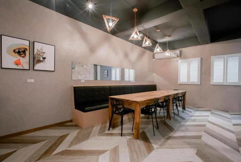Starrywhale hostel