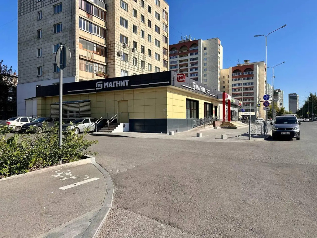 Квартира Просторная 3-комнатная квартира у театра Камала и набережной Кабана