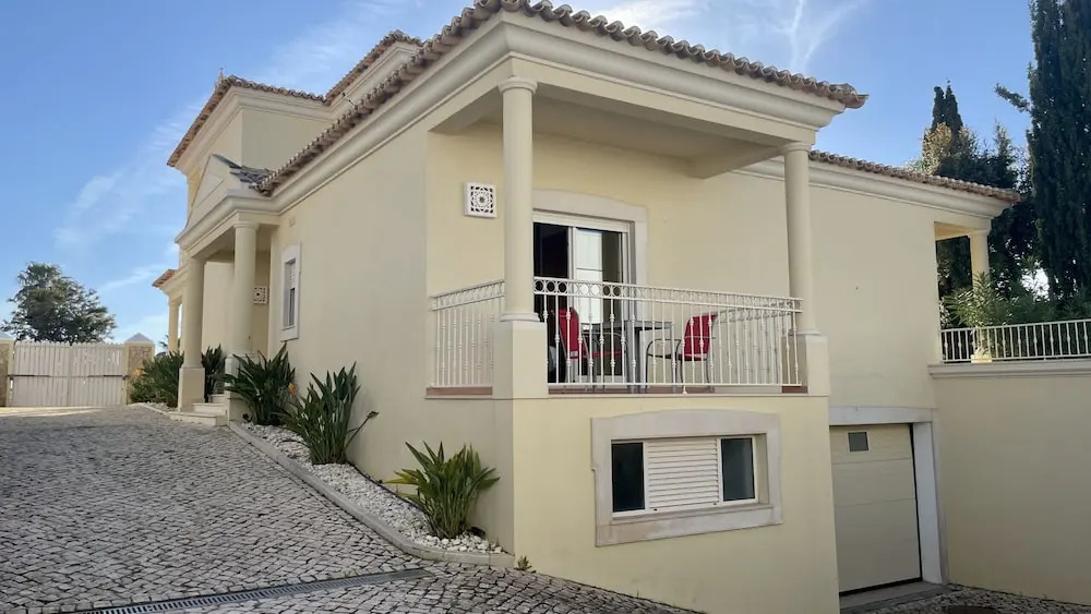 Sunshine - Private Pool - 8 Guests - Albufeira