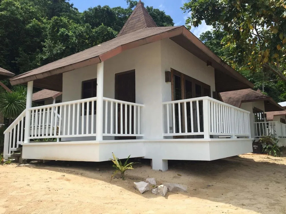 Hunongan Cove
