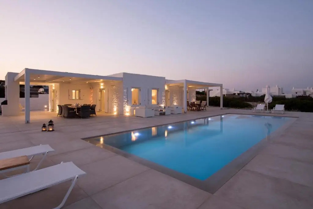 White Santa Maria Villa