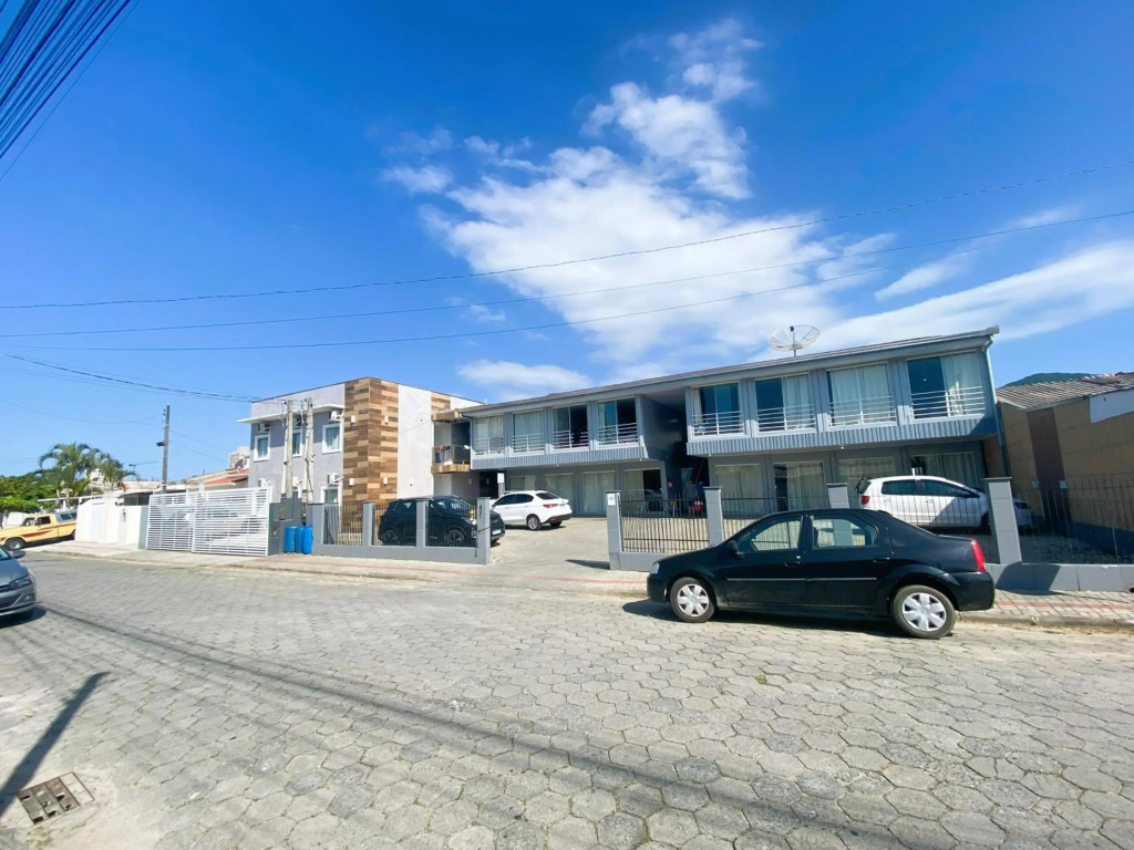 Perto da Meia Praia e do Píer com Cozinha Garagem Ar Wi-Fi e Enxoval - CASA OLINDA