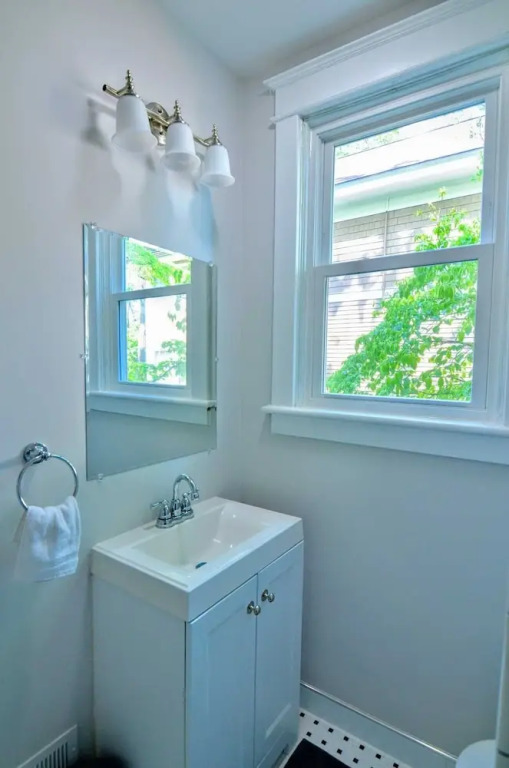 16 Cleveland Ave 2 Bedroom Home