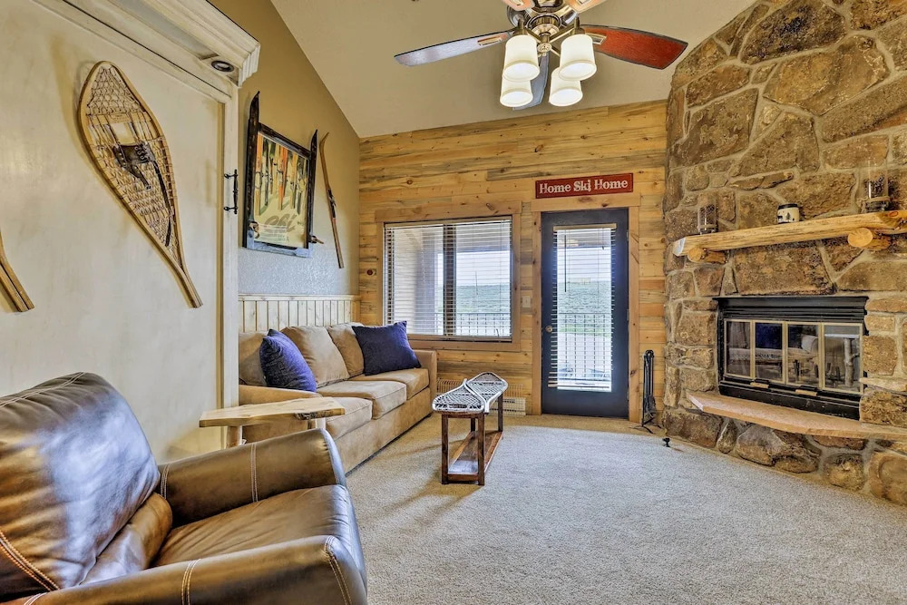 Granby Condo w/ Pool Access, Near Hiking & Skiing!