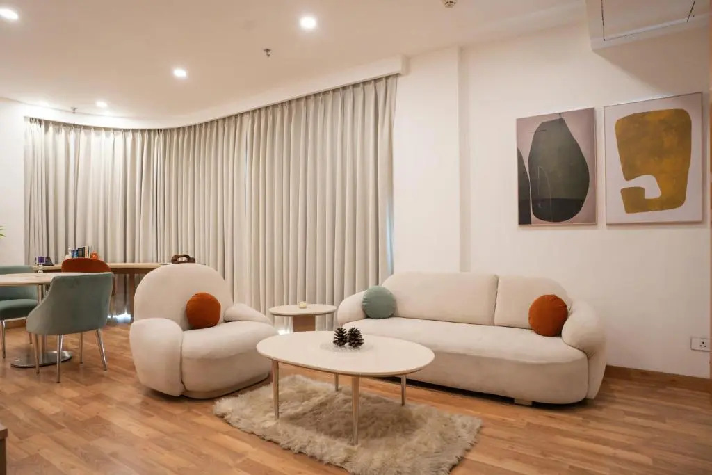 AR Suites KLJ Square