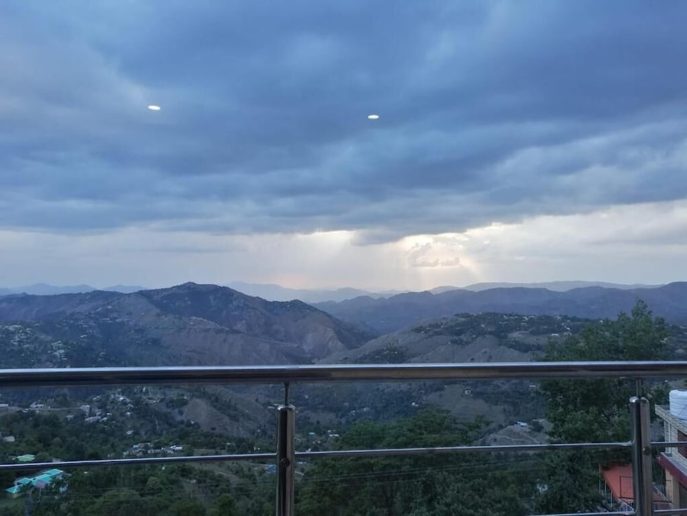 Navids Holiday Resort and Hotel, Murree