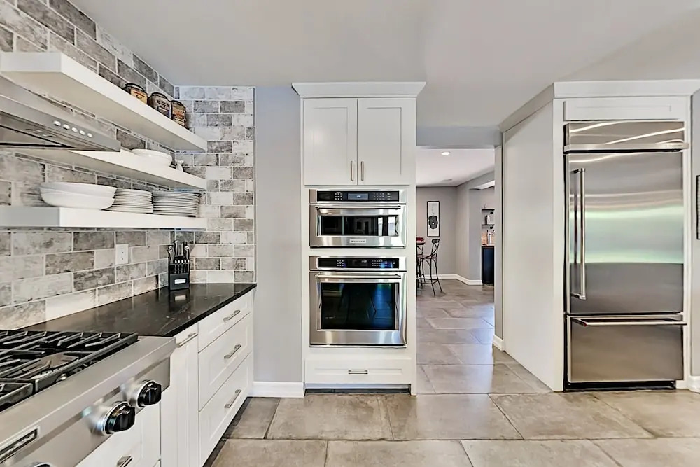 Peaceful Walled Paradise W/ Private Yard & Pool 4 Bedroom Home