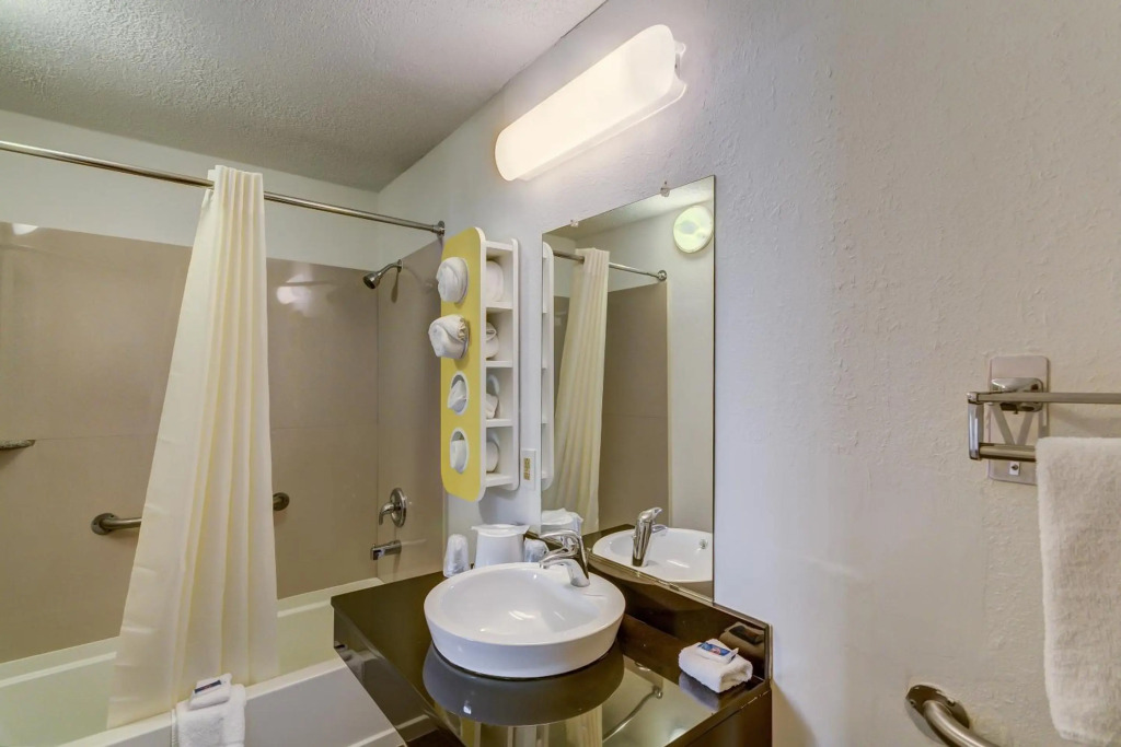 Motel 6-Berea, KY