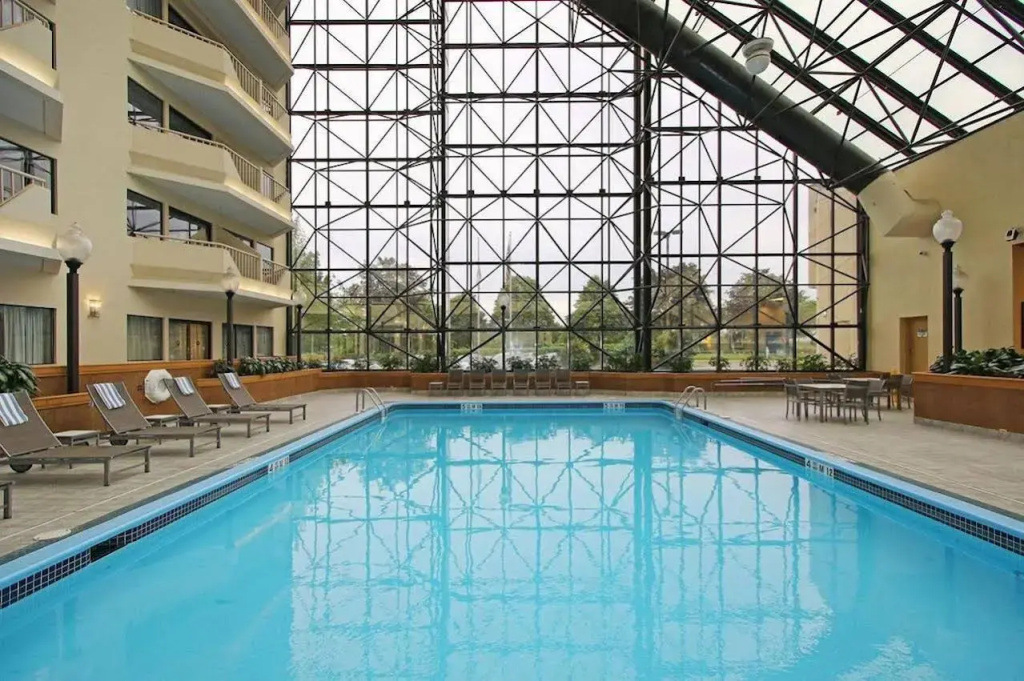 DoubleTree by Hilton Hotel Newark Airport