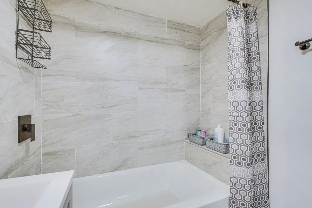 Dog-friendly Apt w/ Yard: 10 Mi to Downtown