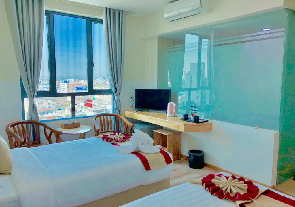 Gold Leaf Hotel