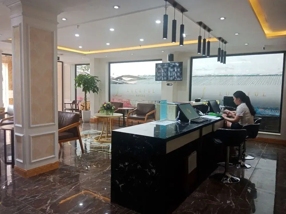 Luckful Hotel