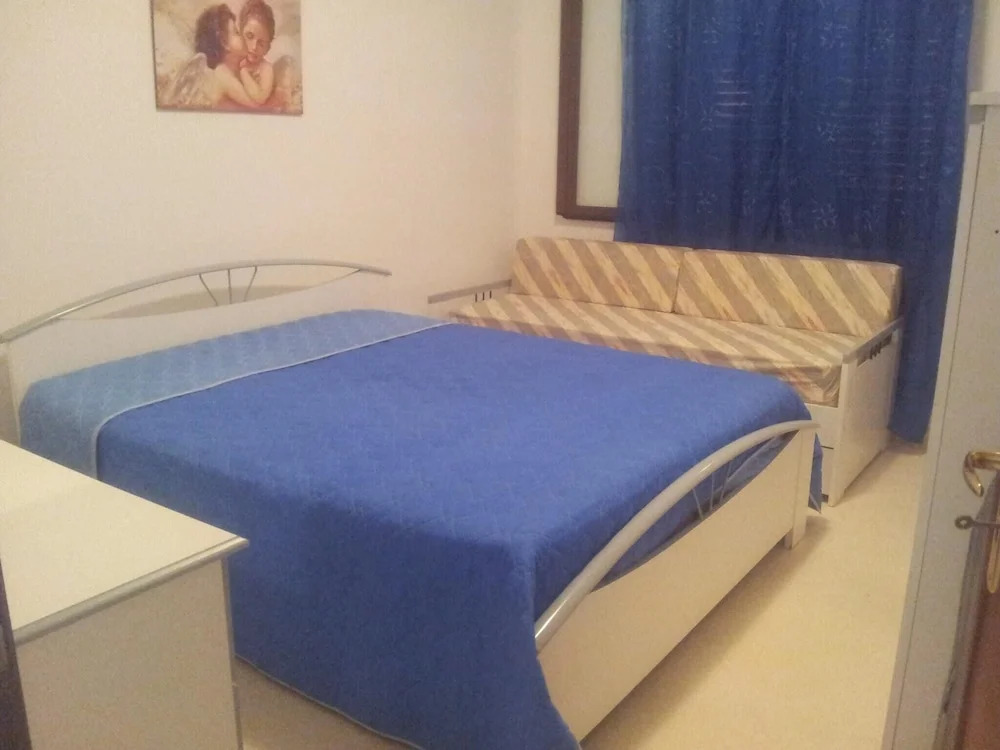 Villa With 2 Bedrooms in Tre Fontane, With Enclosed Garden and Wifi -