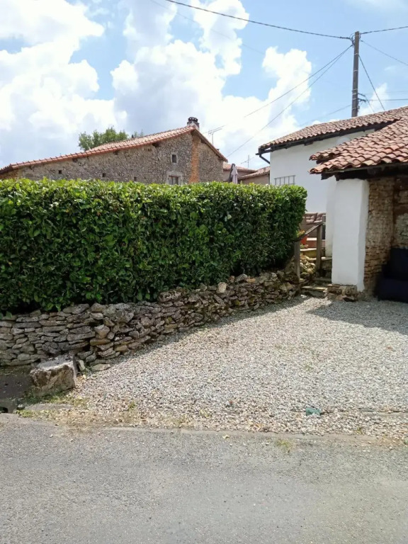 The Two Vines 2 Bed House in Chez Ravard