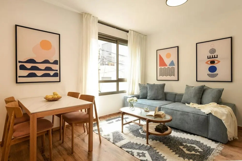 MAMAD - Pet-friendly 2BR Apt & Kitchen