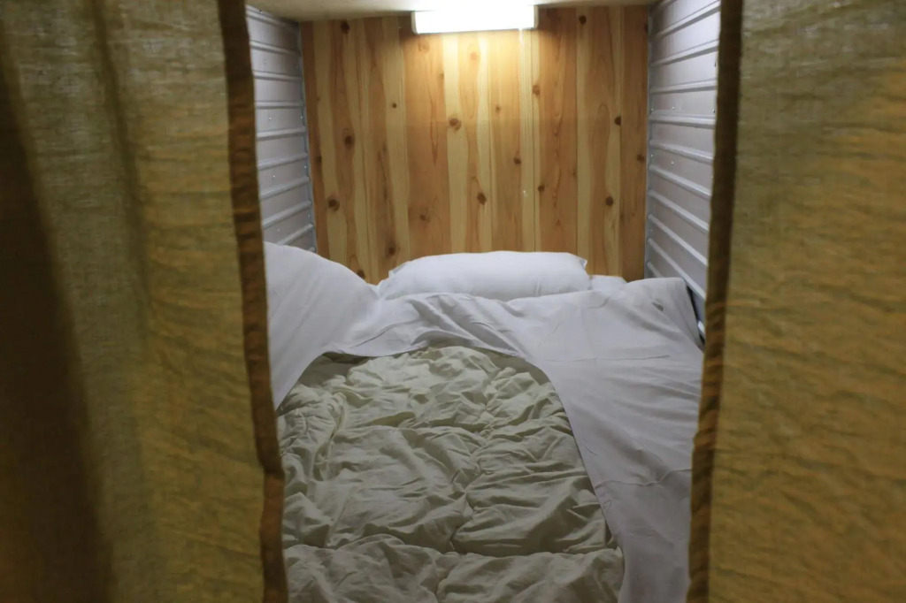 Hostel Azalea
