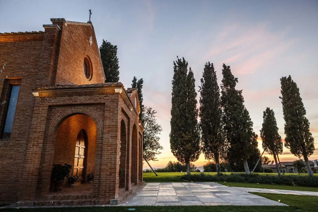 Wine Relais In Montecucco - ColleMassari Hospitality