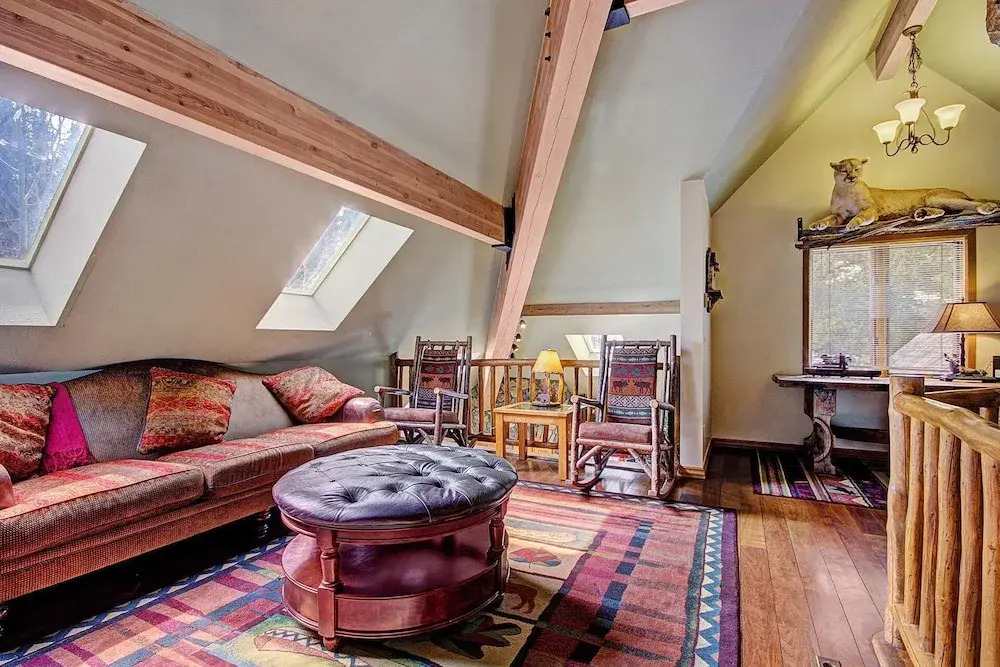 Gold King Lodge 8 Bedroom Home by RedAwning