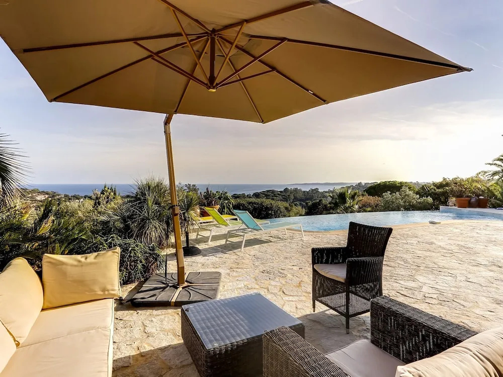 Le Bougnon Villa 4ch Piscine vue mer