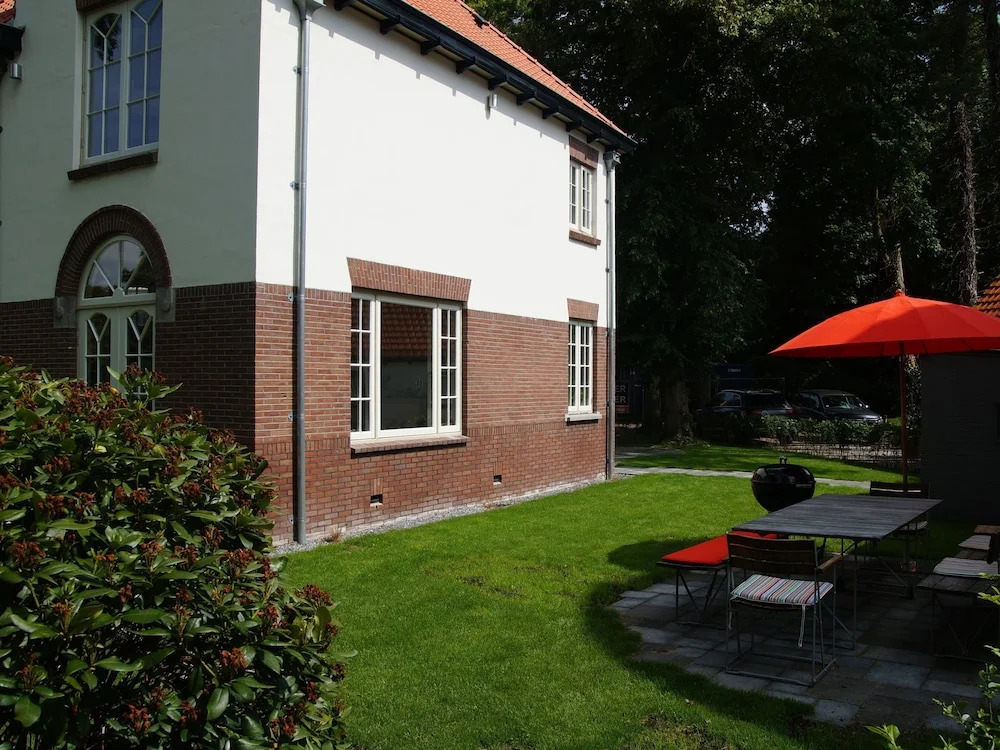 Stately Villa in Bergen near the Forest