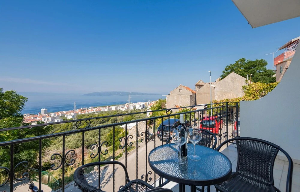 Stunning Home in Makarska With Wifi and 2 Bedrooms