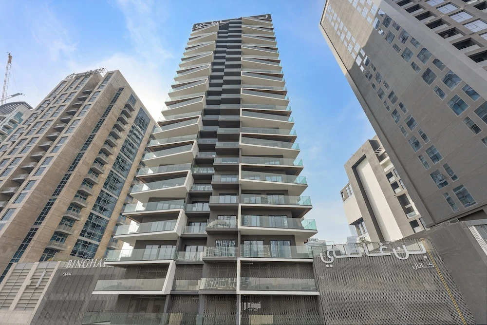WelHome - Contemporary 1BR in Binghatti Canal & Burj Views