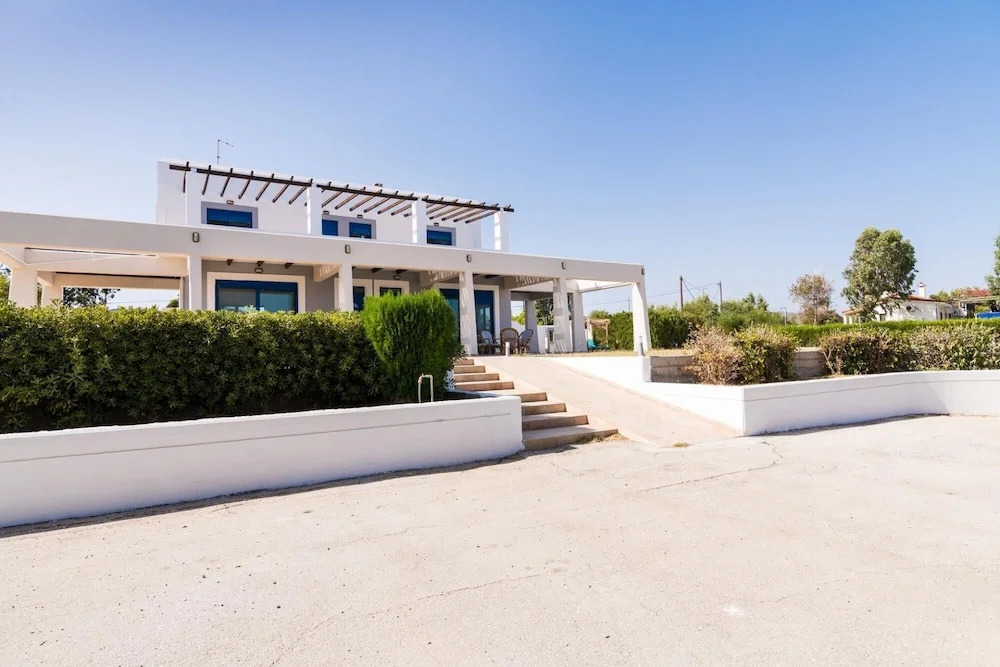The "Perfect Beach House" Villa