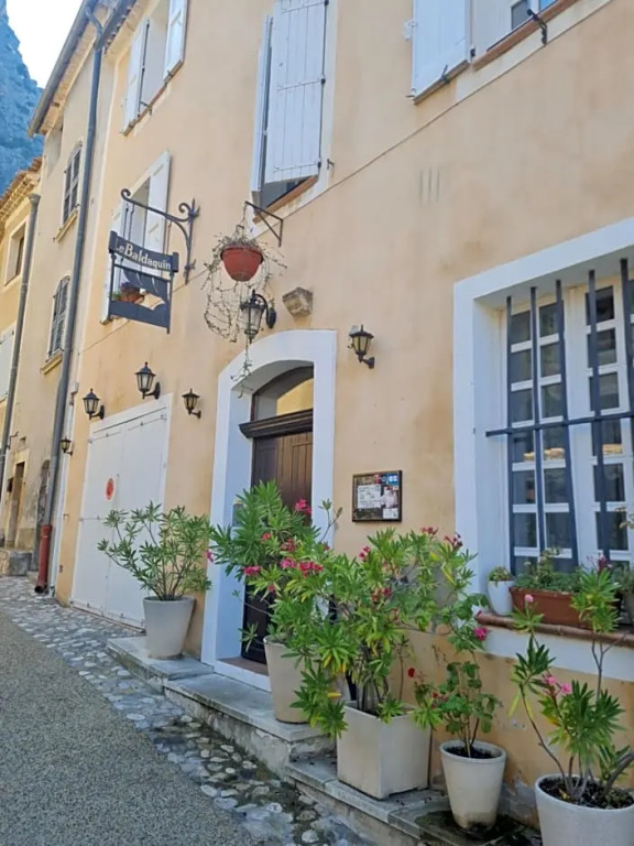 Le Baldaquin